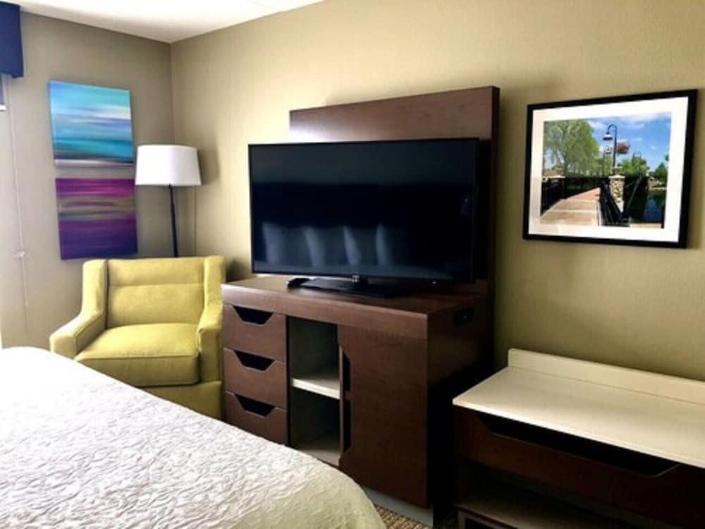 Hampton Inn Mchenry Kültér fotó